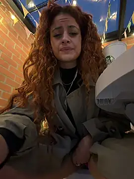 Alana15 - SQUIRT ACROSS STARBUCKS TICKETSHOW