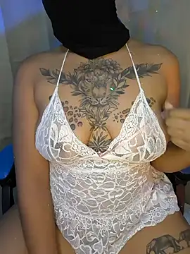 Brunettsex_0 - 4 DOIGTS CHATTE