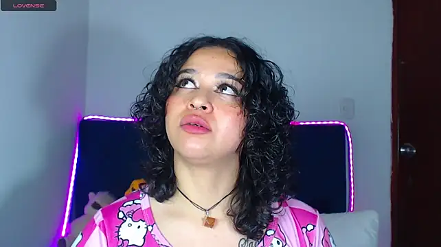Bitsy_Messy - plug in ass
