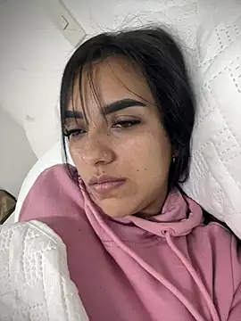 Damnhot26 - dildo on the tits