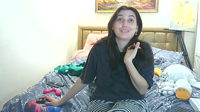 Iren - show pussy
