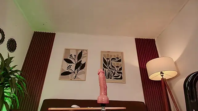 Hilaryebony_ - Put milk in my black fat ass