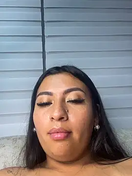 Issa_Santana - OIL IN MY ASS AND SPREAD WITH BOTH HANDS