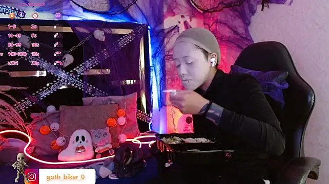 Bunny_O - Spread ass and naked + rub anus