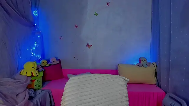 YourLizzyDoll - stay topless 2 min