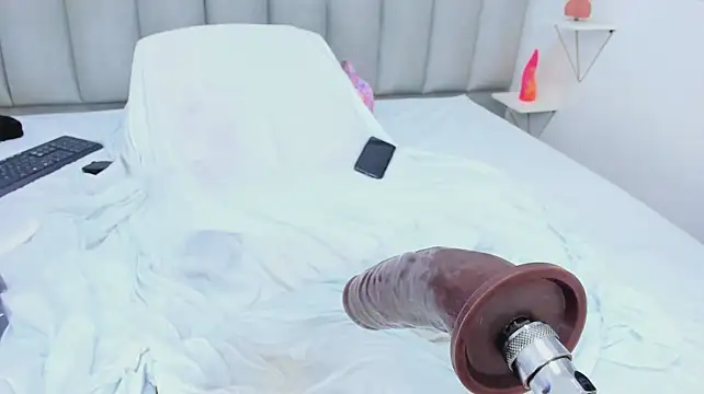 Keyllaa_ - Horse toy for 60 seconds;*)