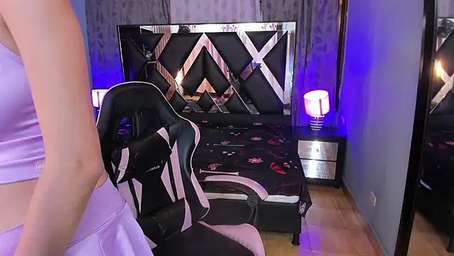 Linda4Petite