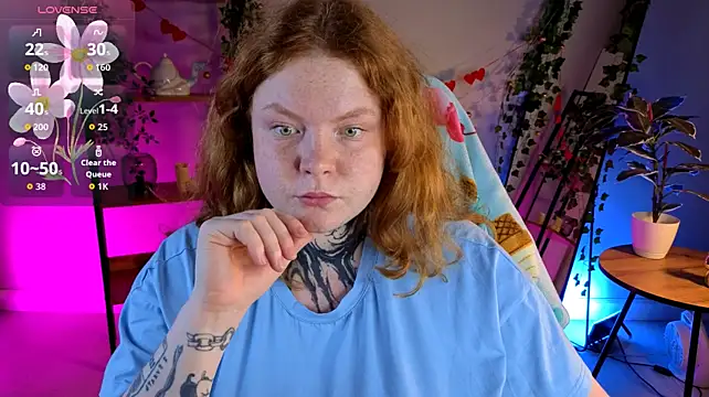Cassie_xKiss - bare chest