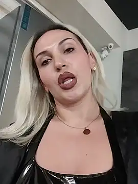 LaylaBlakes - Boobs show
