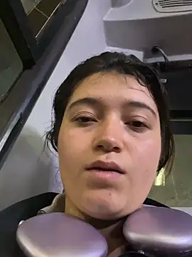 Karina_Leon - Al naked outside