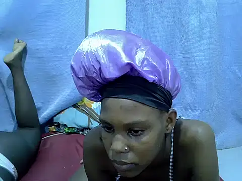 Miss_brown_gal - show pussy