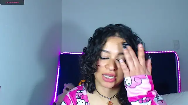 Bitsy_Messy - plug in ass