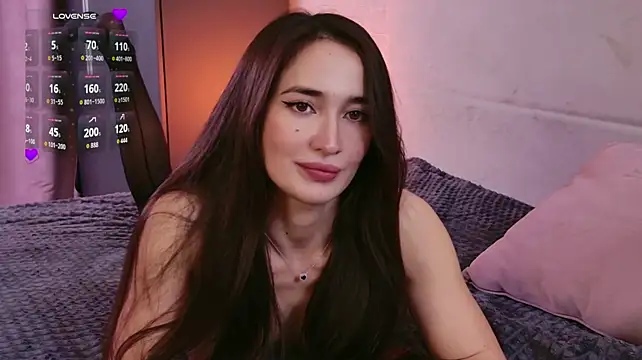 AliceSmoke - dildo in pussy