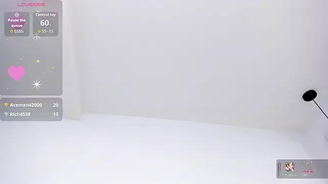 Nikki_uwuu - Take off the shirt for you