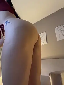 Isa_1207 - on all fours and without panties