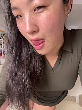 Tavie1744 - Bare my butt 2min