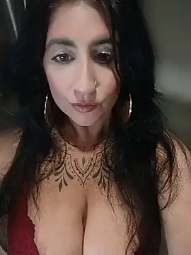 FaraGreen - tits with oil boucning in your face