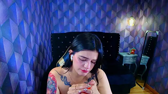 LiaHarryis - Go spanks your ass hard and shake it 😈