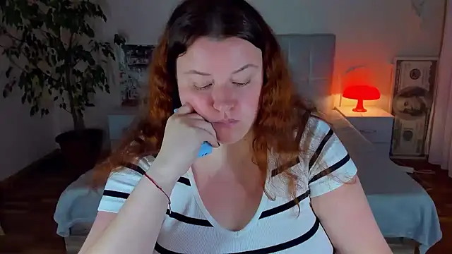 PolinaSalvatore - show boobs