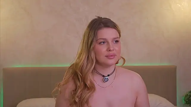 Alexis_Powell - Pussy Wants Attention 👑