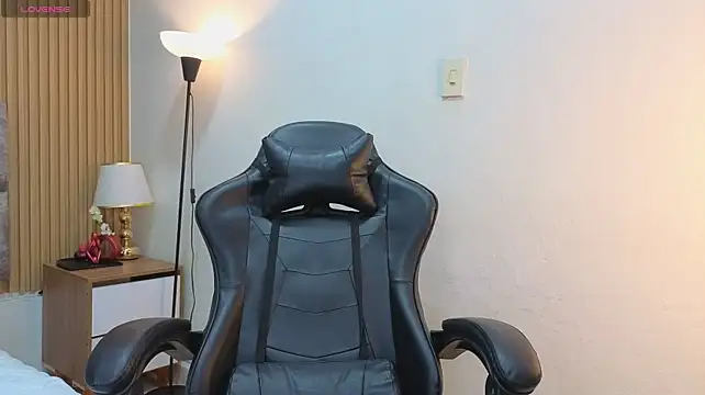 luna__velvet_