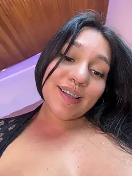 Emily_Gomezz - Ride dildo in ass