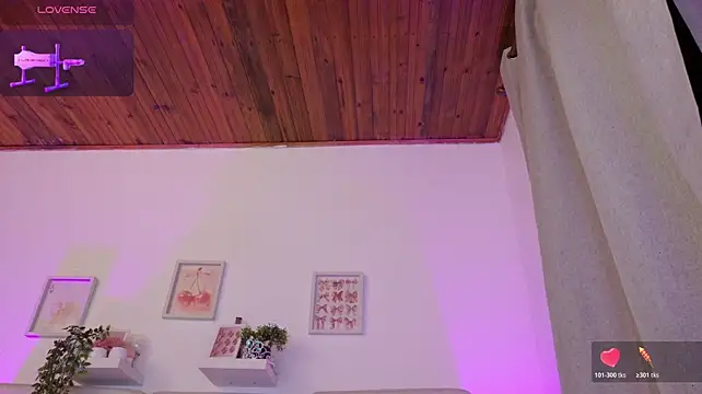 Malka_Burning - VIBRATOR IN ASS 💕