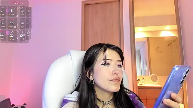 IIVY_KUSH - Massage those delicious tits with oil.