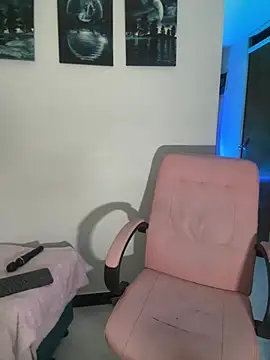 UR_LATIN_BUSHY_GUYS - ICE ON TITS! 🥶