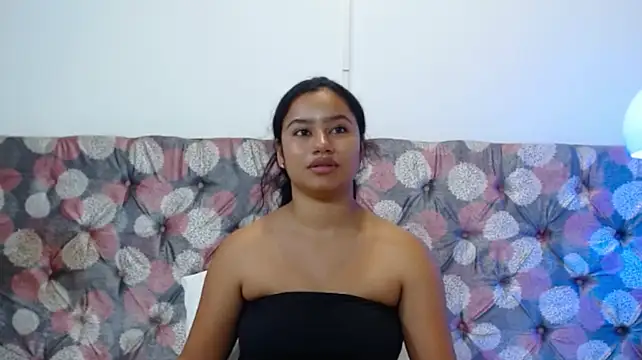 NoiraVale - dance to naked and masturbation