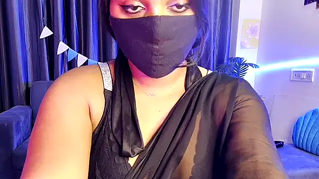 Goddess_niharikaa - Change attire ....