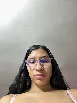 Danaeluxe - Playing with my delicious pussy 🥵
