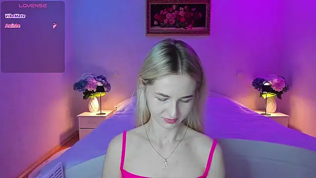 Julie_Blaze - Explore every curve of my body