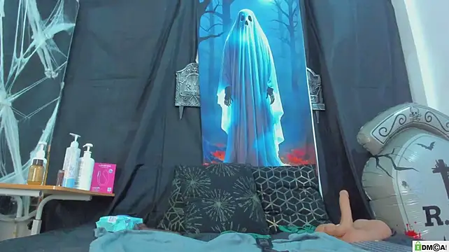 Krystal_rosse - Suck nipples