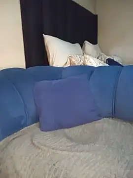 BOTTYANGELxx1 - SPREAD PUSSY IN DOGGY