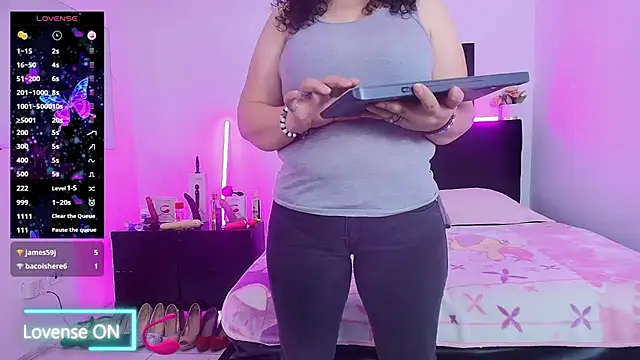 Zaly_mature - Full naked and zoom tits and ass