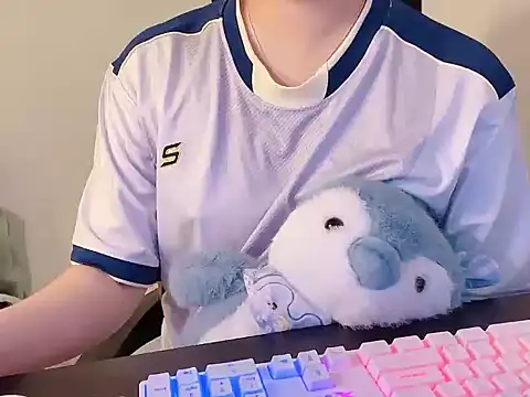 Miacandy23 - playing with a dildo