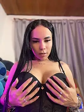 Naatalia - Make me wet