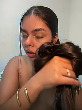 _AlyssonRoouse - suck tits u decide who