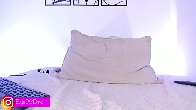 Ellie_mcdonald - All naked for u