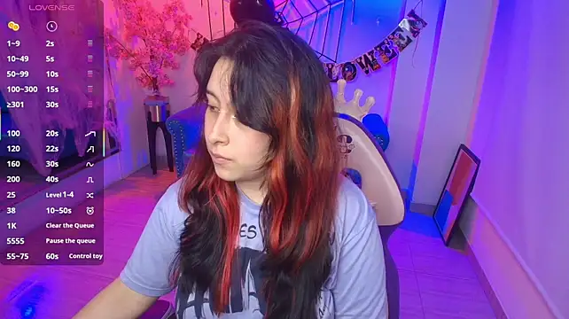 Tarly_matches - completely naked for 5 min 😈