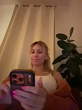 Suyneslii - Ass flash