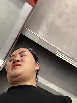 Amy1688 - 脱内裤直播一分钟