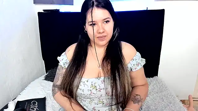 LinaBrowm - SHOW BOOBS