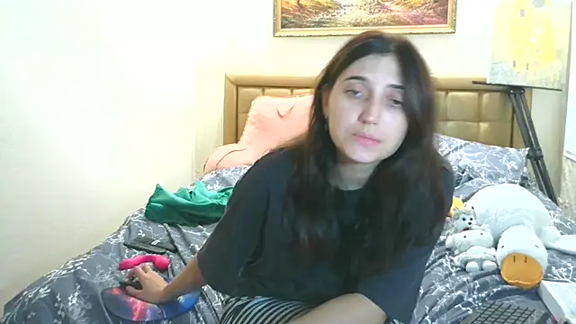 Iren - show pussy