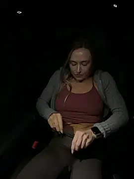 Lunagirl13 - Rub my pussy in ur face with titties out