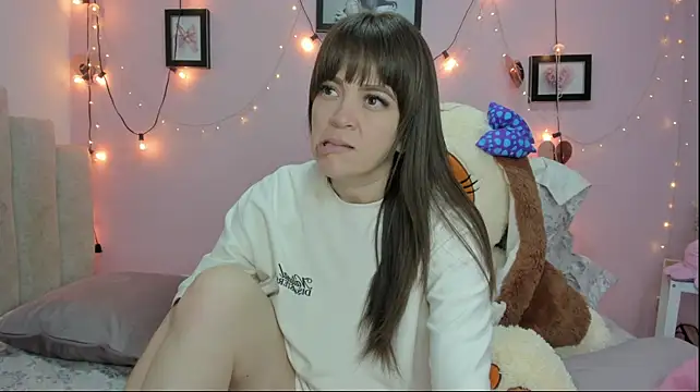 Emilyharrix - 💋show off tits and play with them