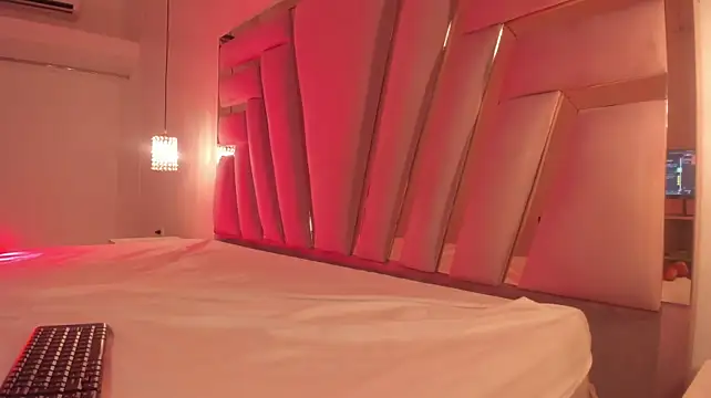 AnnitaVoss - Rub My Pussy // CTRL Lush 1m