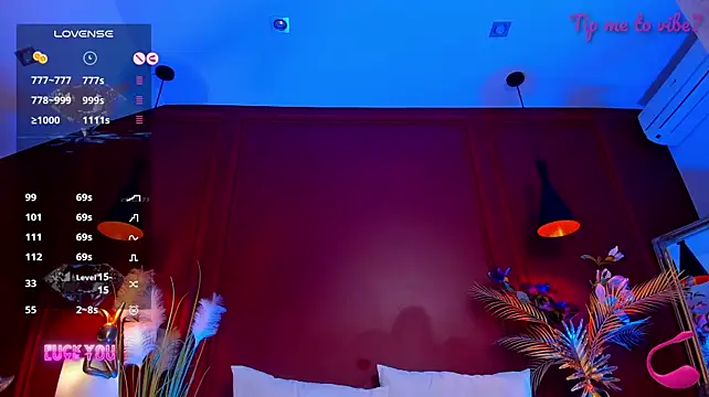 Mayzzie - fingering pussy