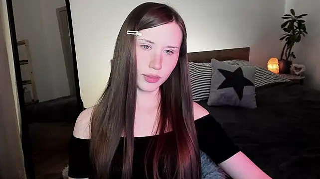 Stella_Sunny - dancing and teasing in panties